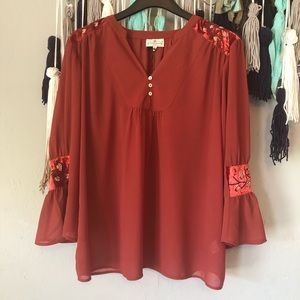 Grand & Greene - Flowy Blouse